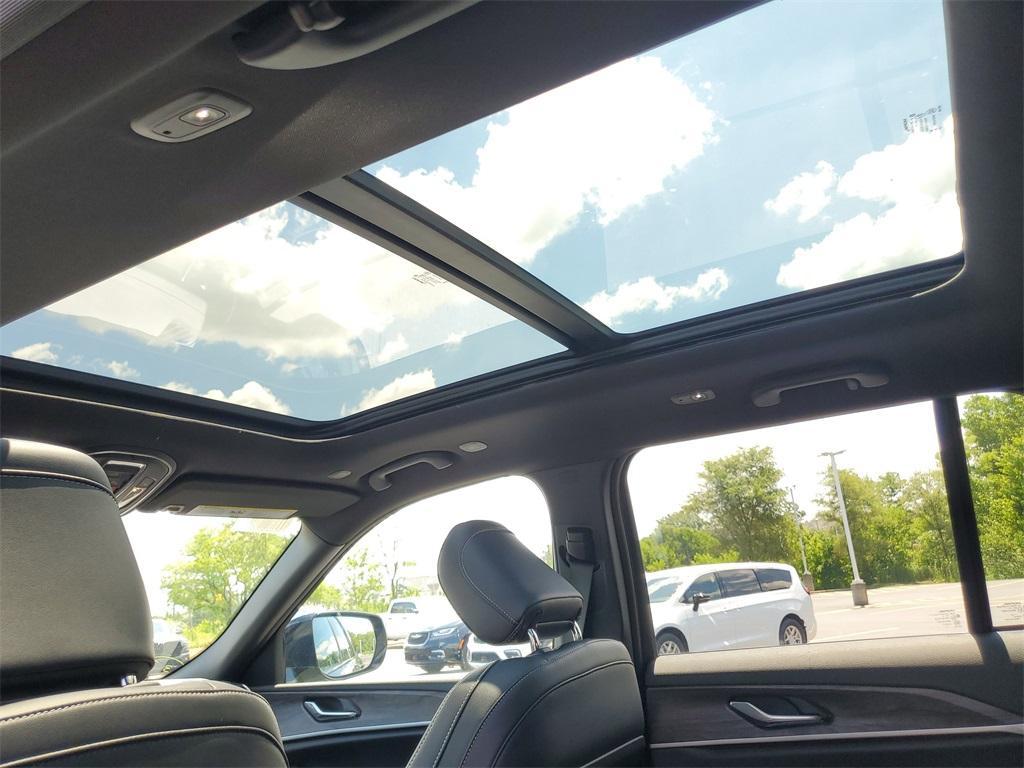 new 2025 Jeep Grand Cherokee car, priced at $41,862