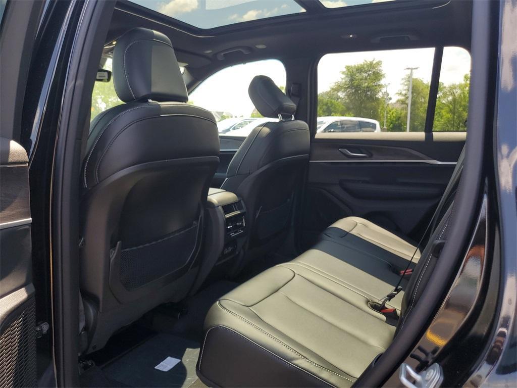 new 2025 Jeep Grand Cherokee car, priced at $41,862