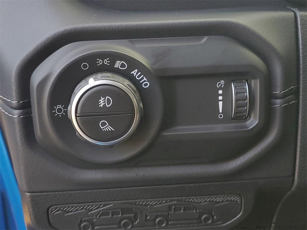 new 2025 Jeep Gladiator car, priced at $48,034