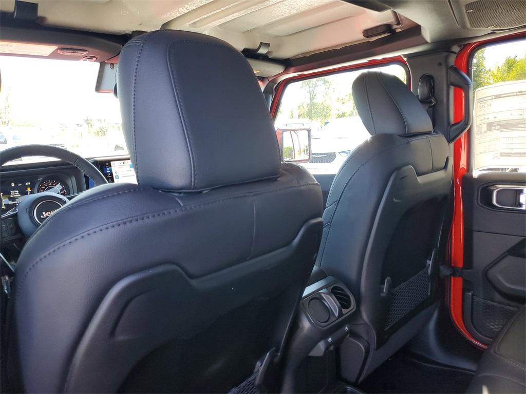new 2025 Jeep Gladiator car, priced at $46,660