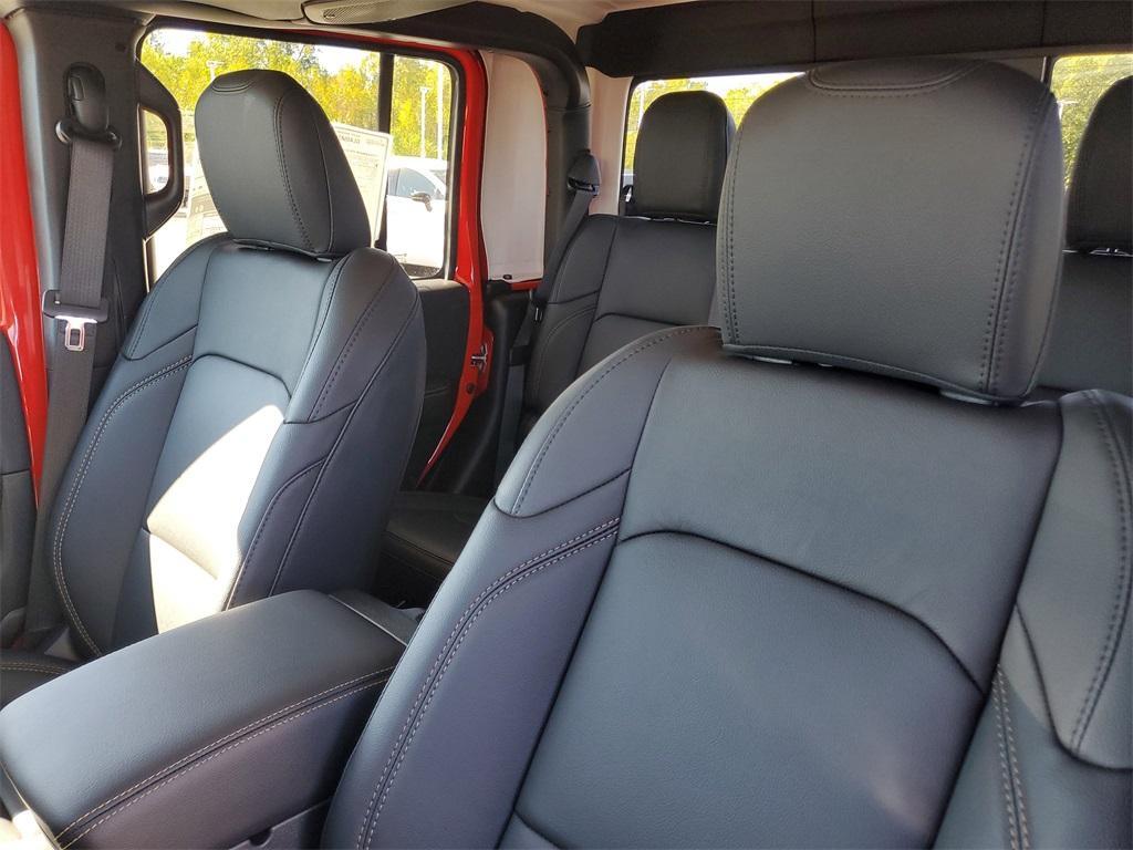 new 2025 Jeep Gladiator car, priced at $46,660