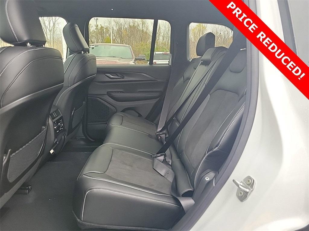new 2025 Jeep Grand Cherokee car, priced at $34,569