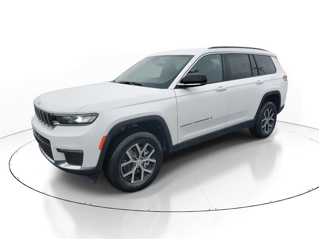 new 2025 Jeep Grand Cherokee L car, priced at $43,700