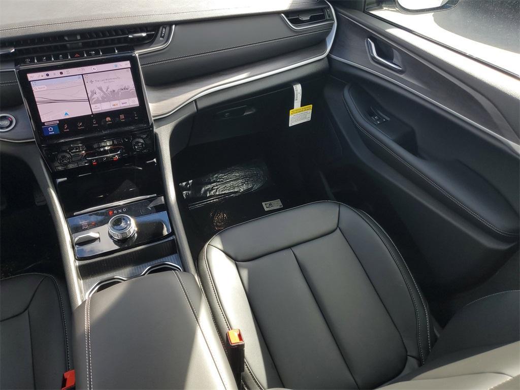 new 2025 Jeep Grand Cherokee L car, priced at $48,524