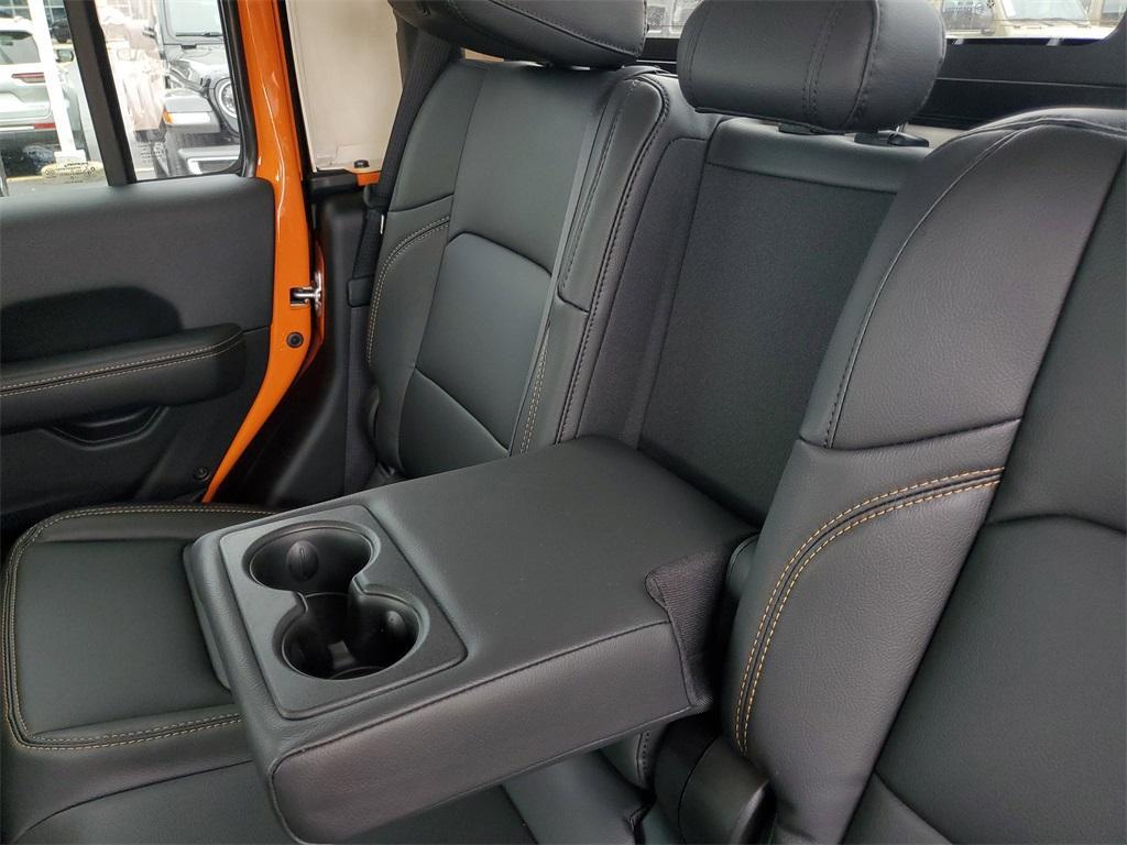 new 2025 Jeep Gladiator car, priced at $43,995