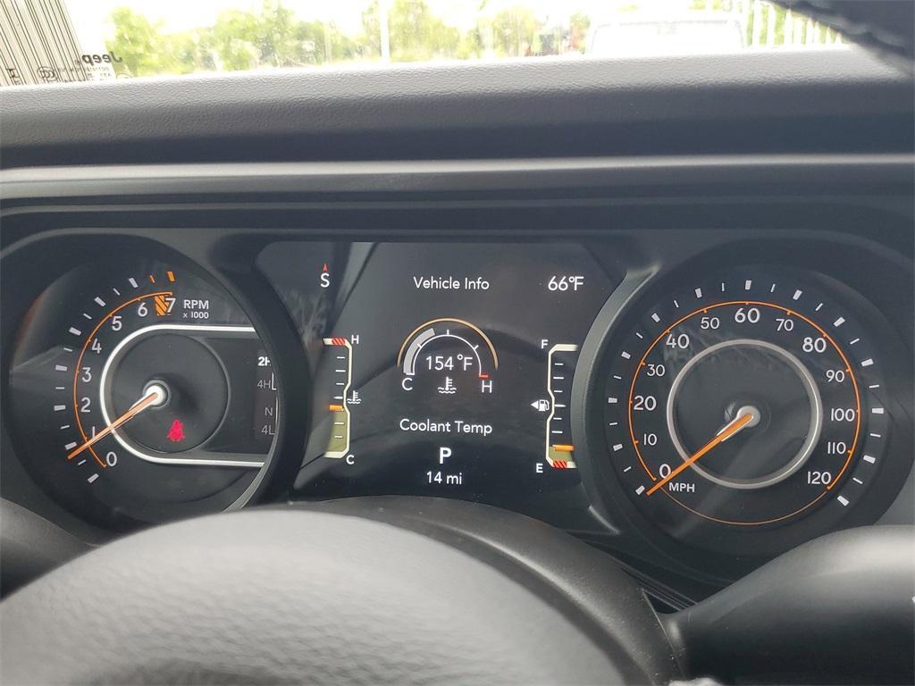 new 2025 Jeep Gladiator car, priced at $43,995