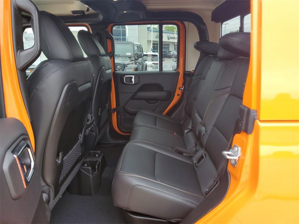new 2025 Jeep Gladiator car, priced at $43,995