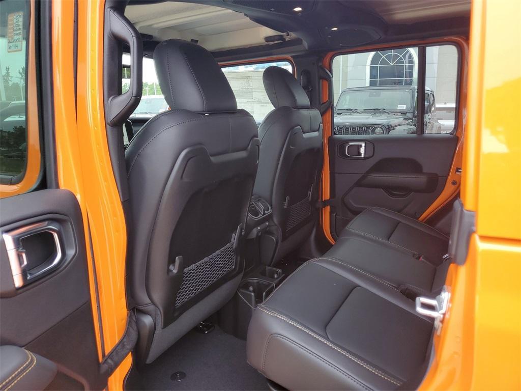 new 2025 Jeep Gladiator car, priced at $43,995