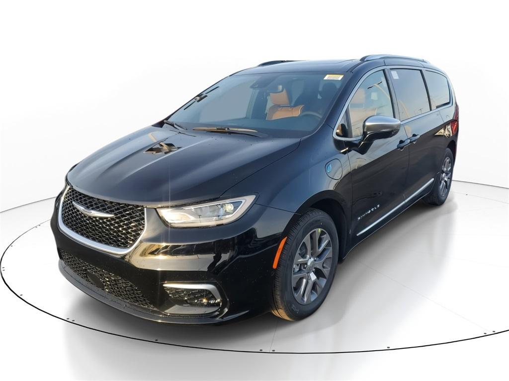 new 2025 Chrysler Pacifica Hybrid car, priced at $46,480