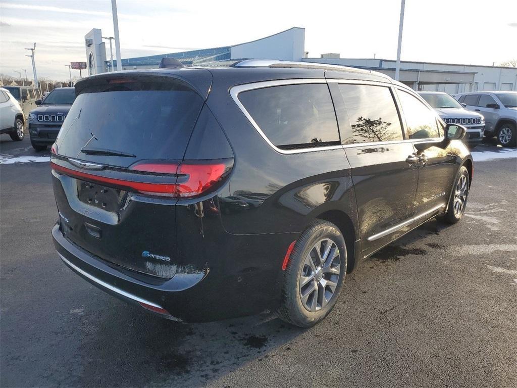 new 2025 Chrysler Pacifica Hybrid car, priced at $46,480