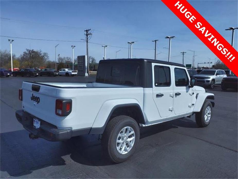 new 2023 Jeep Gladiator car, priced at $43,108