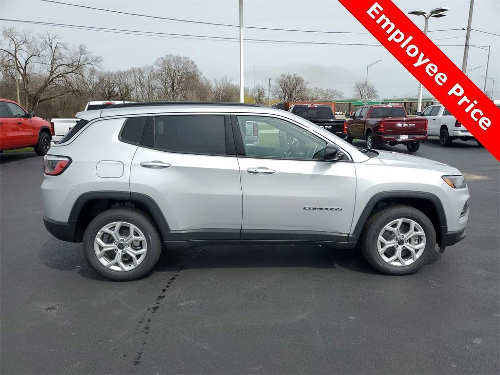 new 2025 Jeep Compass car, priced at $25,365