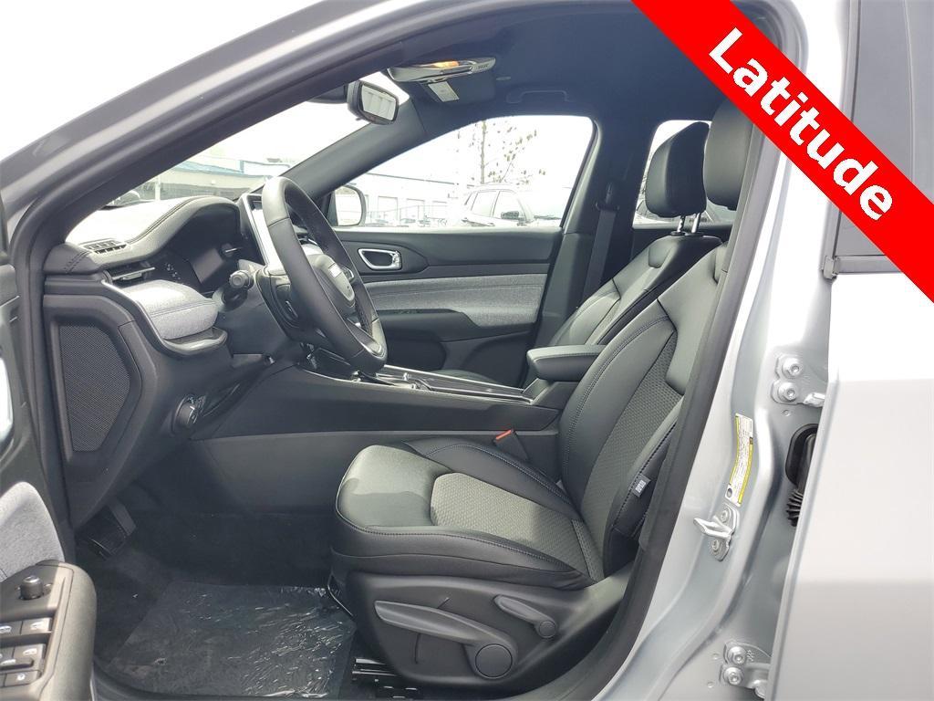 new 2025 Jeep Compass car, priced at $25,860