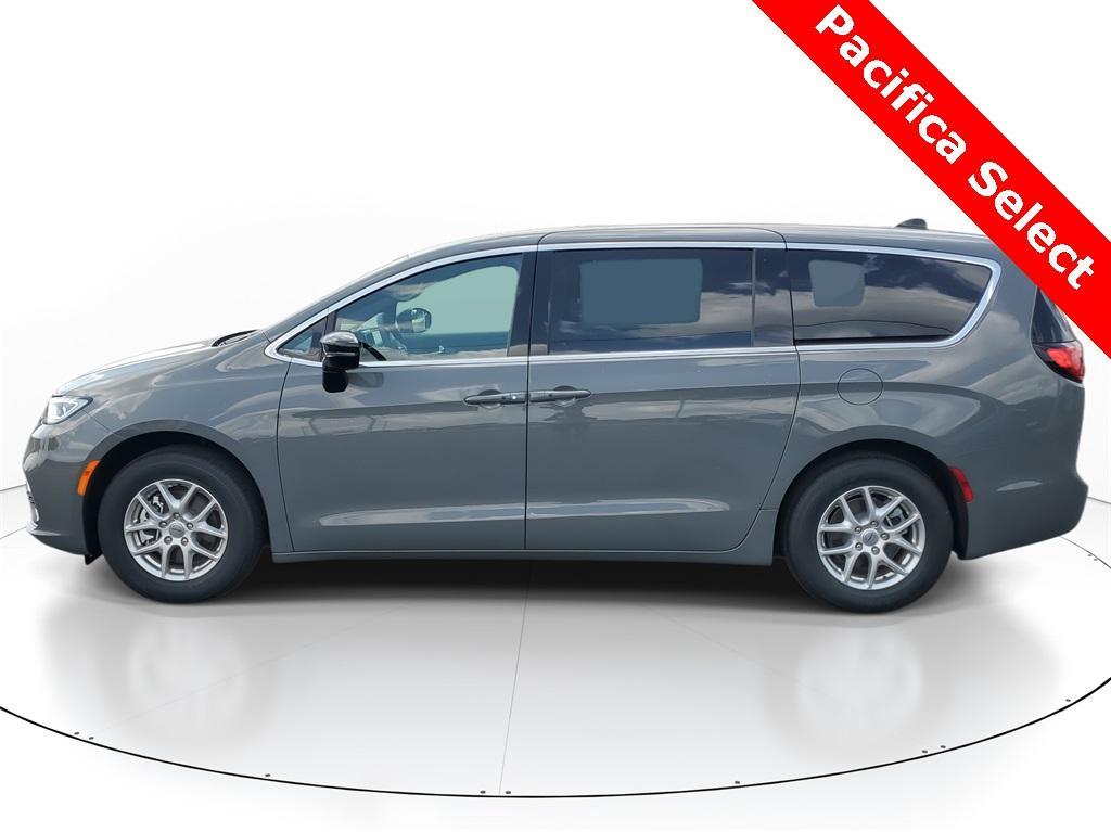 new 2025 Chrysler Pacifica car, priced at $39,587