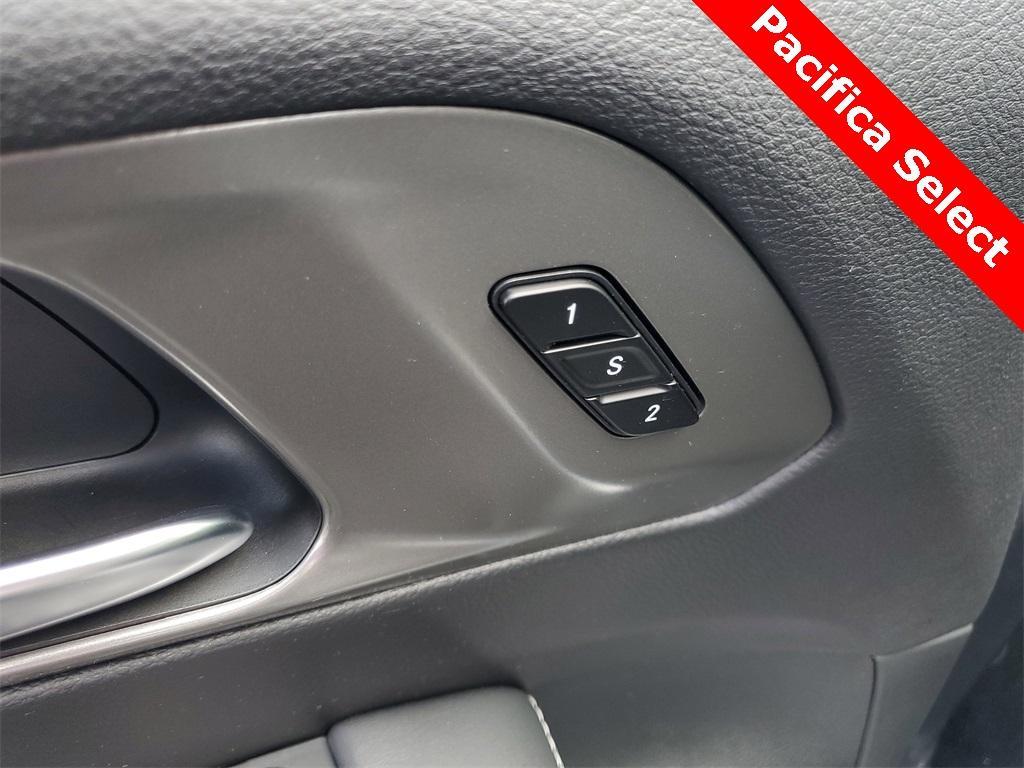 new 2025 Chrysler Pacifica car, priced at $39,587