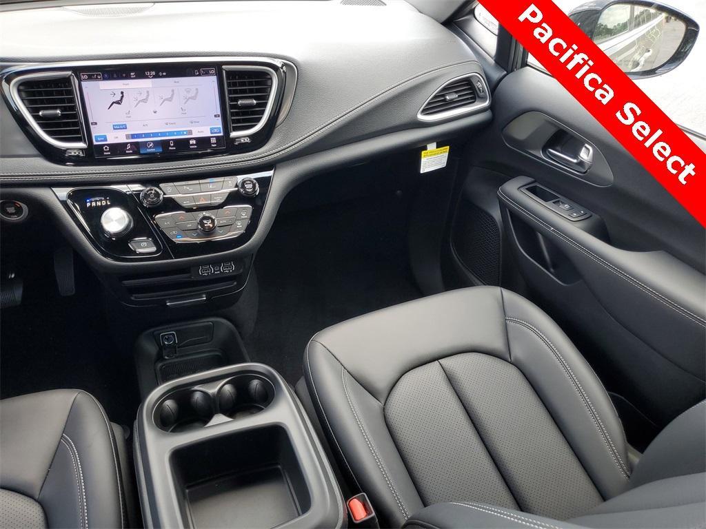 new 2025 Chrysler Pacifica car, priced at $39,587