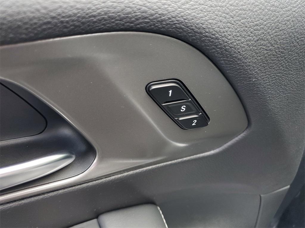 new 2025 Chrysler Pacifica car, priced at $41,087