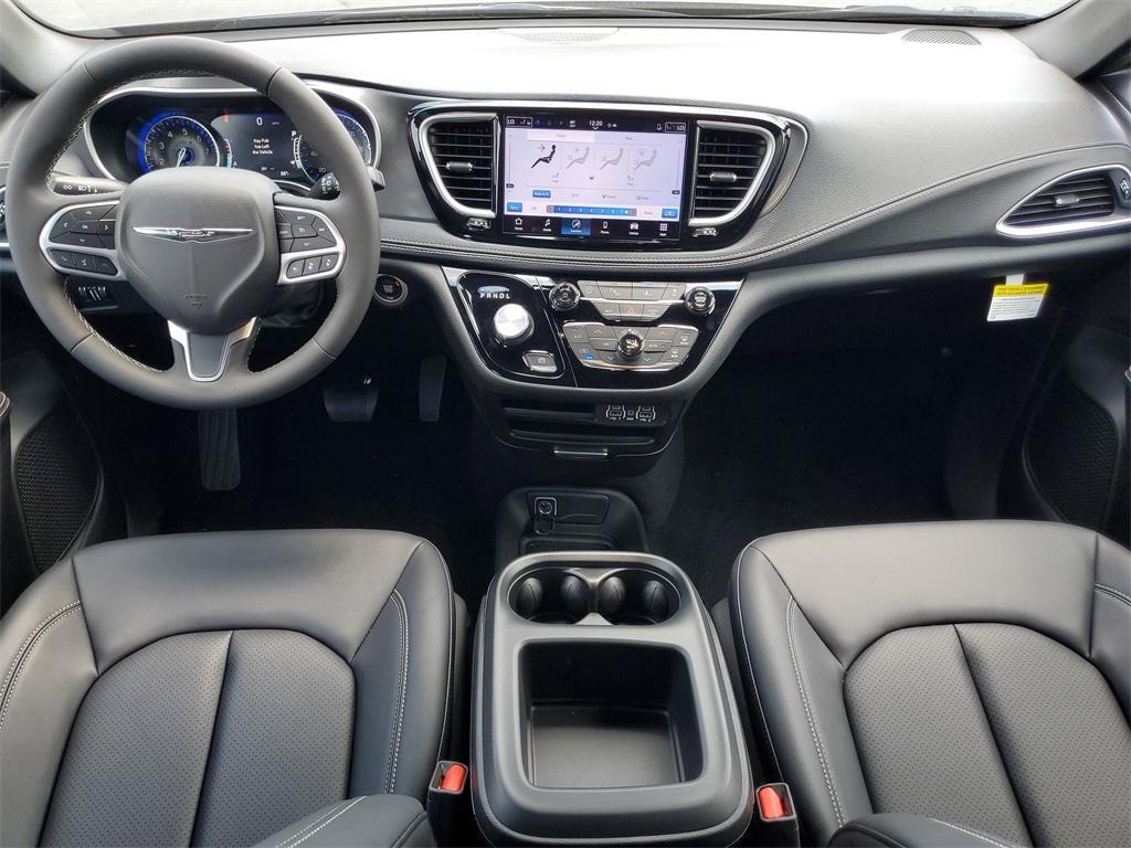 new 2025 Chrysler Pacifica car, priced at $41,087