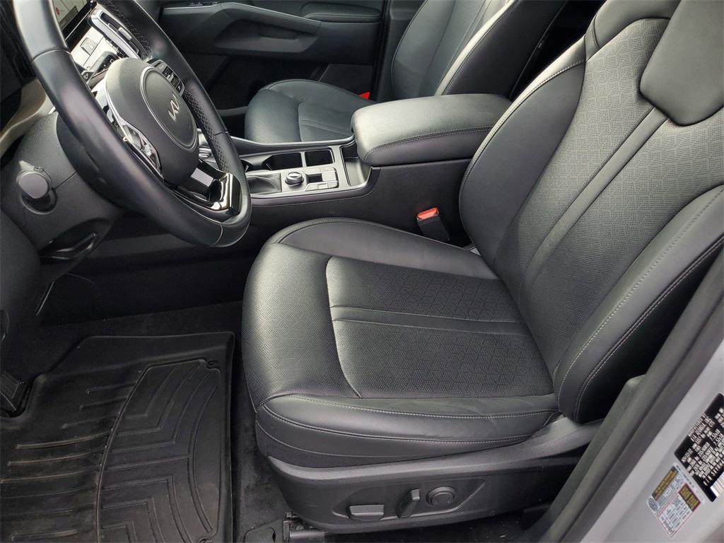 used 2023 Kia Sorento car, priced at $26,788