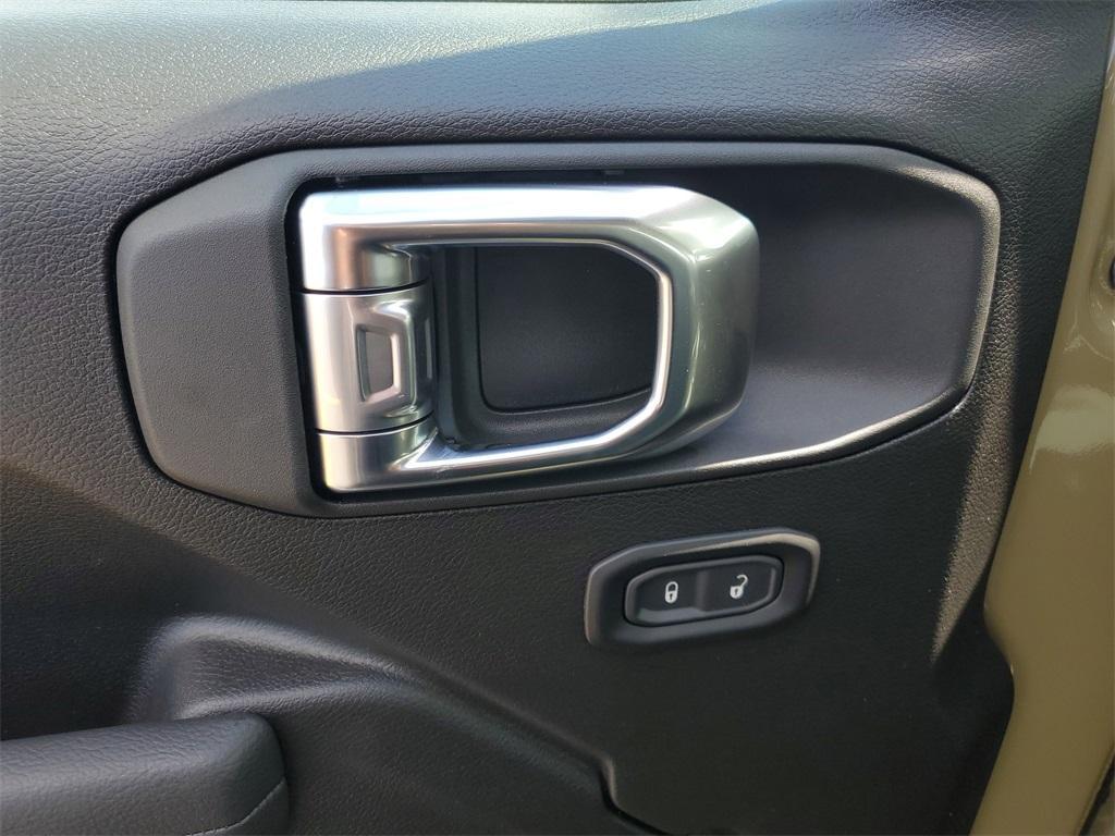 new 2025 Jeep Gladiator car, priced at $38,805