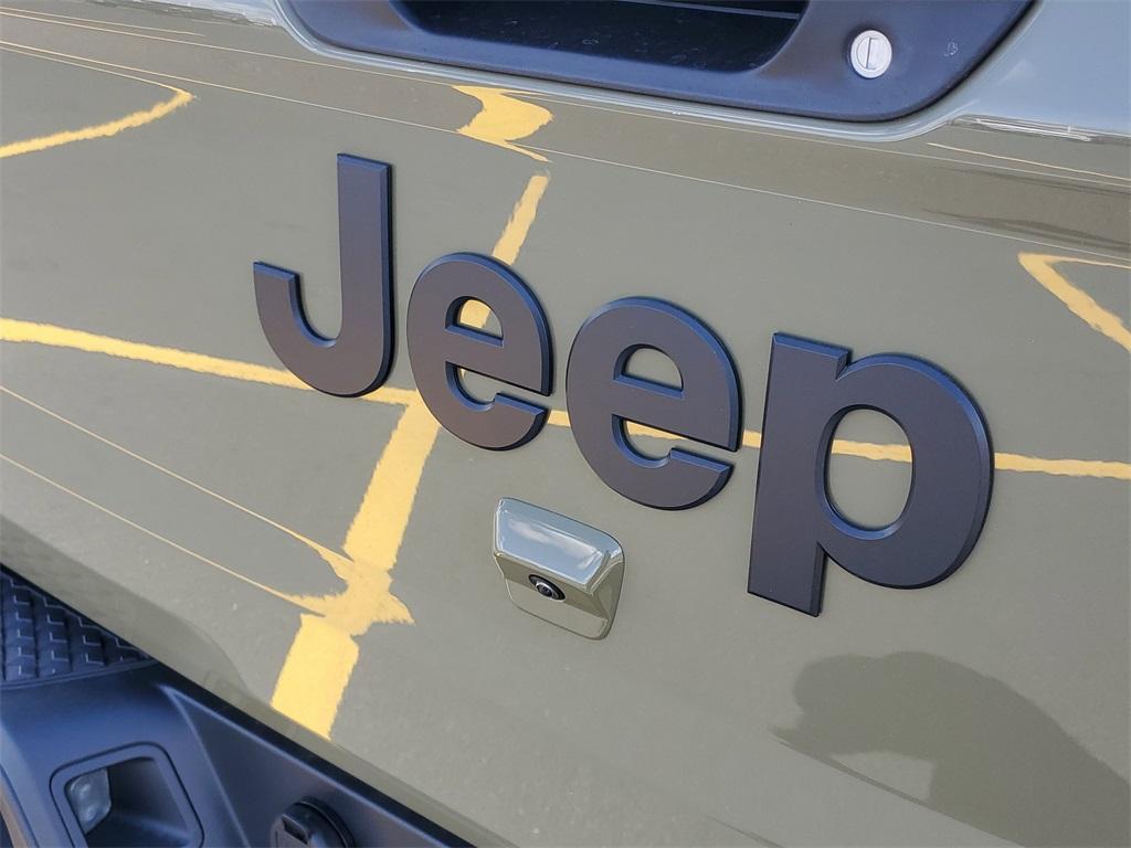 new 2025 Jeep Gladiator car, priced at $38,805