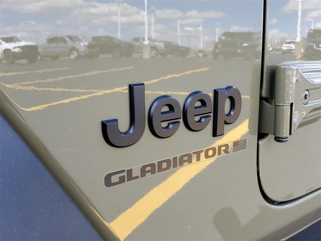 new 2025 Jeep Gladiator car, priced at $38,805