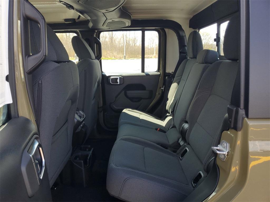 new 2025 Jeep Gladiator car, priced at $38,805