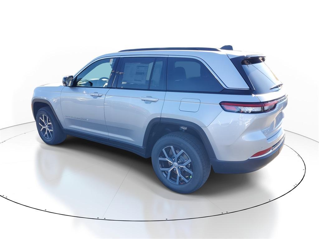 new 2025 Jeep Grand Cherokee car, priced at $43,908