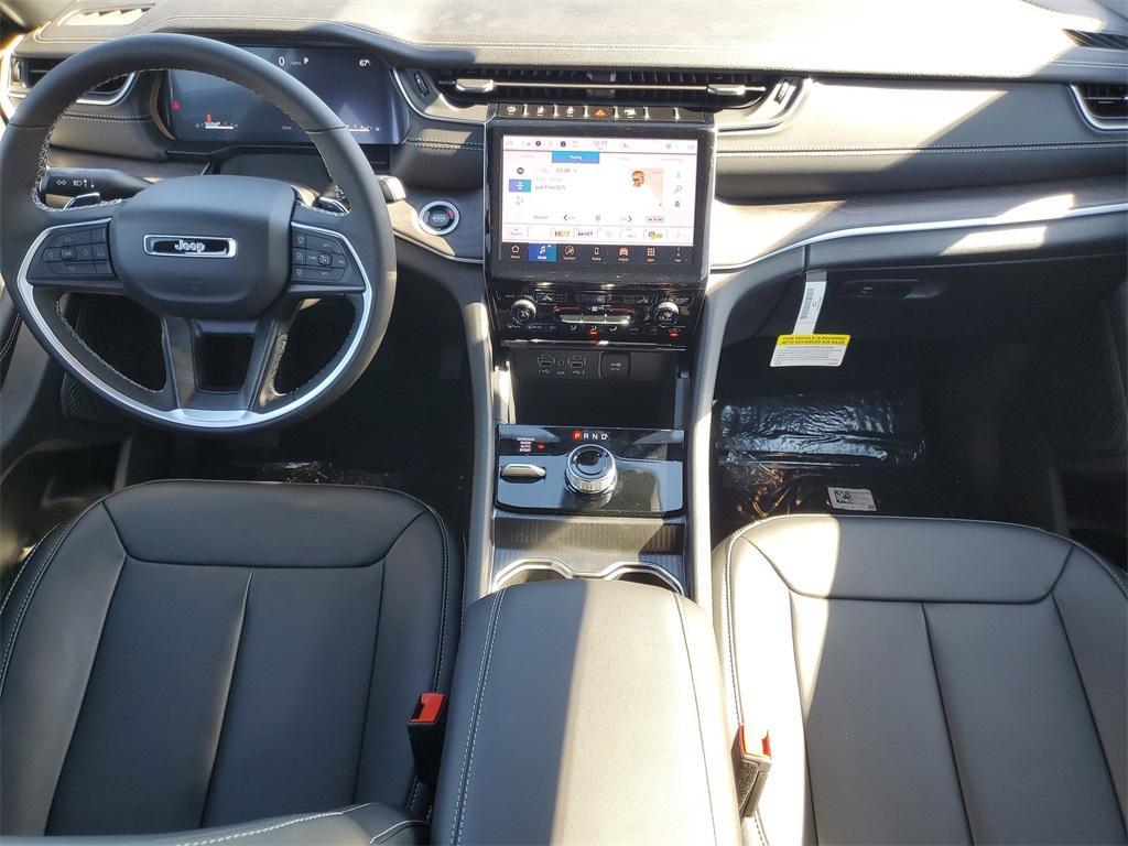 new 2025 Jeep Grand Cherokee car, priced at $43,908