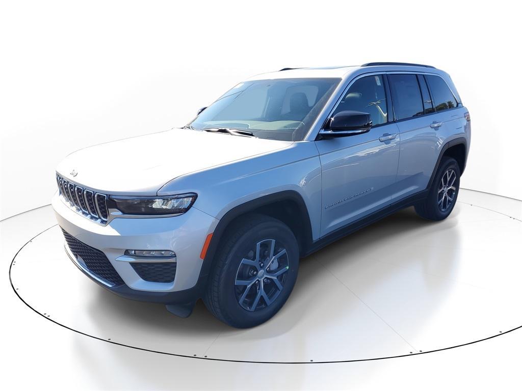 new 2025 Jeep Grand Cherokee car, priced at $43,908