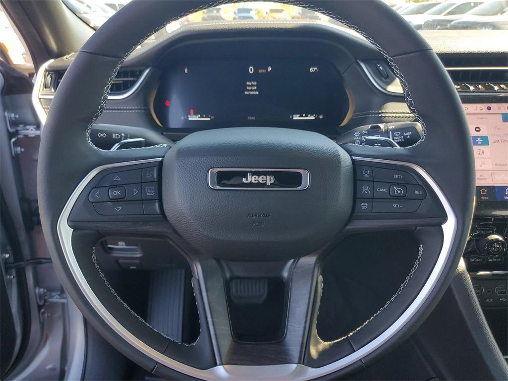 new 2025 Jeep Grand Cherokee car, priced at $43,908