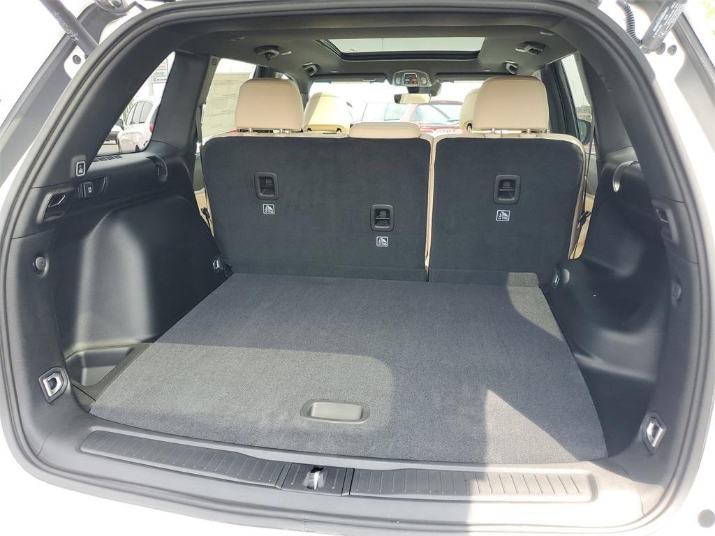 new 2025 Jeep Grand Cherokee car, priced at $45,665