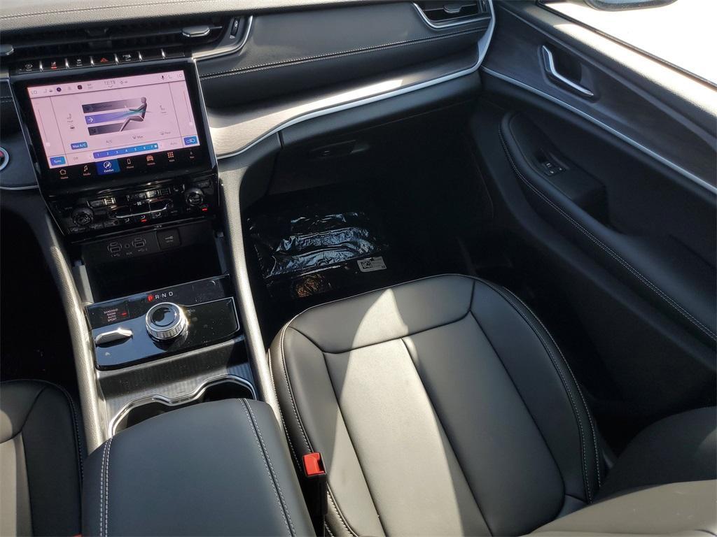 new 2025 Jeep Grand Cherokee car, priced at $46,361