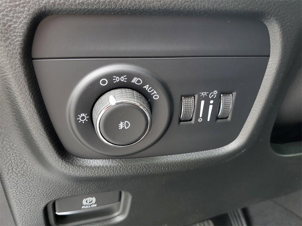 new 2025 Jeep Grand Cherokee car, priced at $54,368