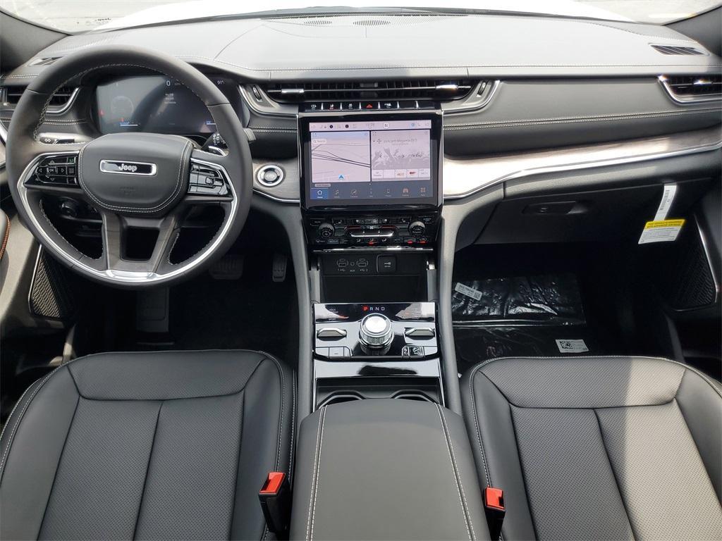 new 2025 Jeep Grand Cherokee car, priced at $54,368