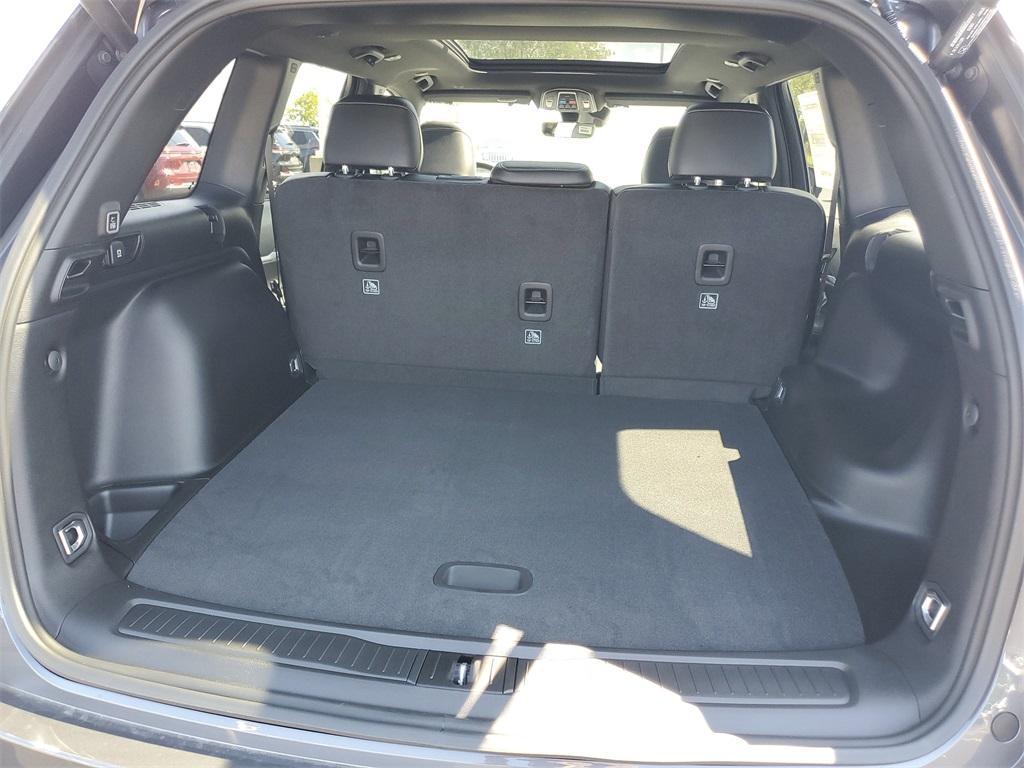 new 2025 Jeep Grand Cherokee car, priced at $45,408