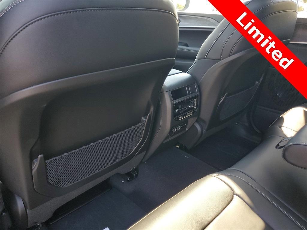 new 2025 Jeep Grand Cherokee car, priced at $44,408