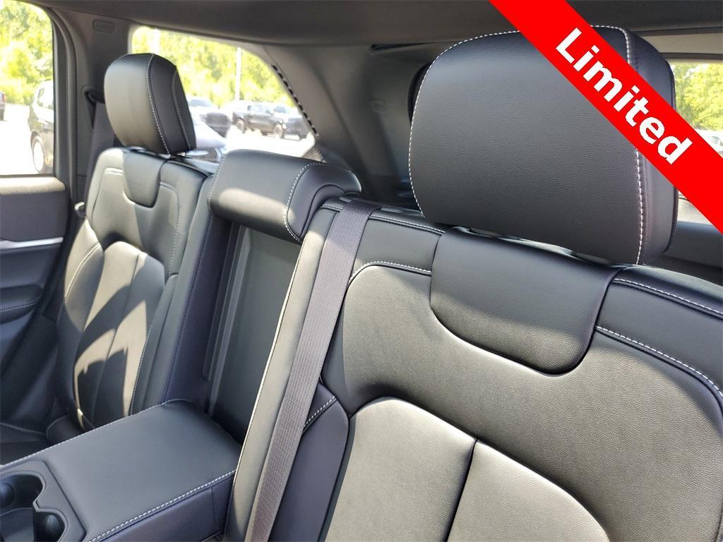 new 2025 Jeep Grand Cherokee car, priced at $44,408