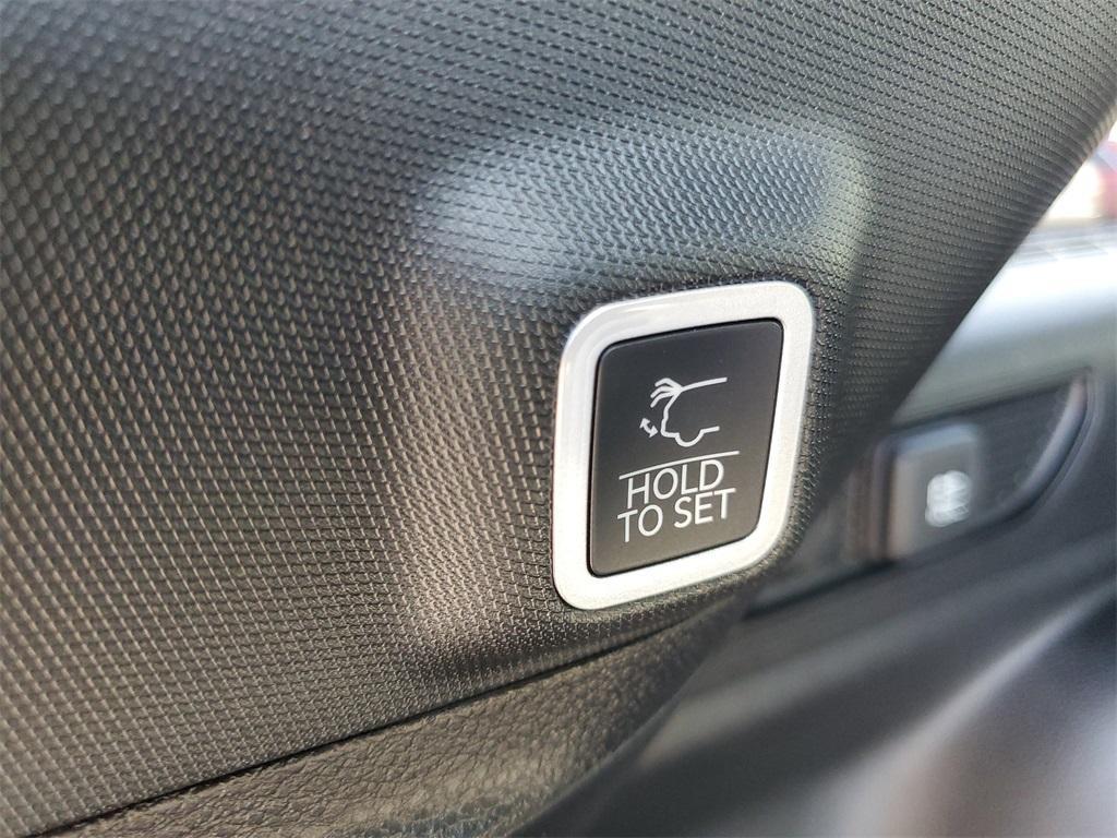 new 2025 Jeep Grand Cherokee car, priced at $45,408