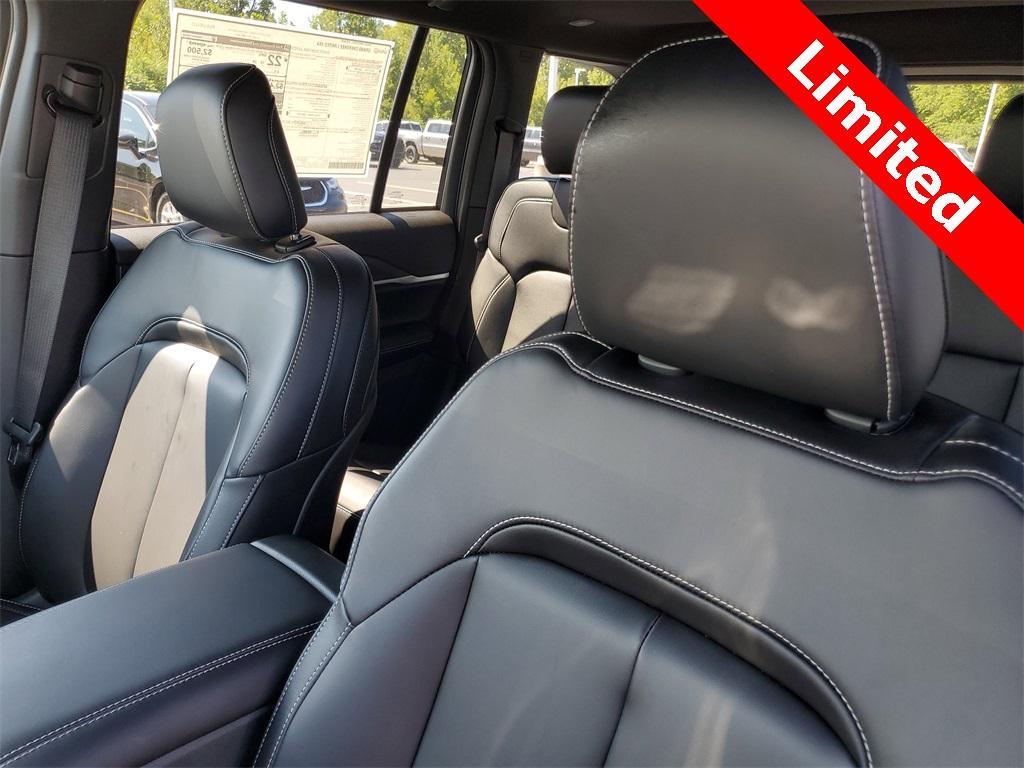 new 2025 Jeep Grand Cherokee car, priced at $44,408
