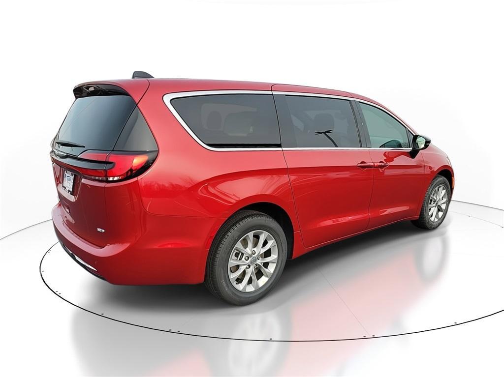 new 2025 Chrysler Pacifica car, priced at $46,030