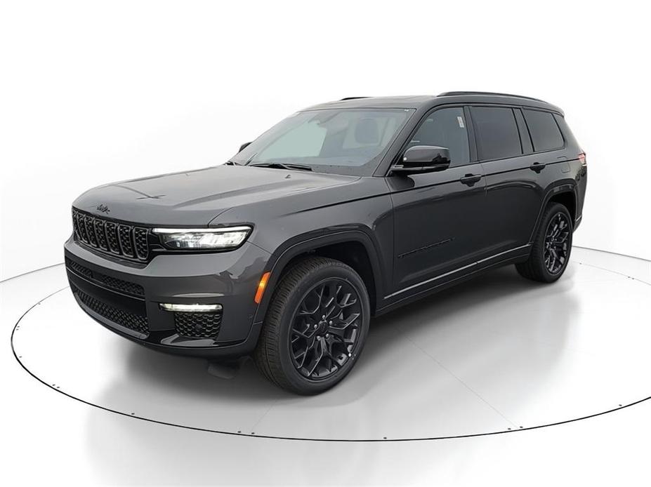 new 2025 Jeep Grand Cherokee L car, priced at $61,941