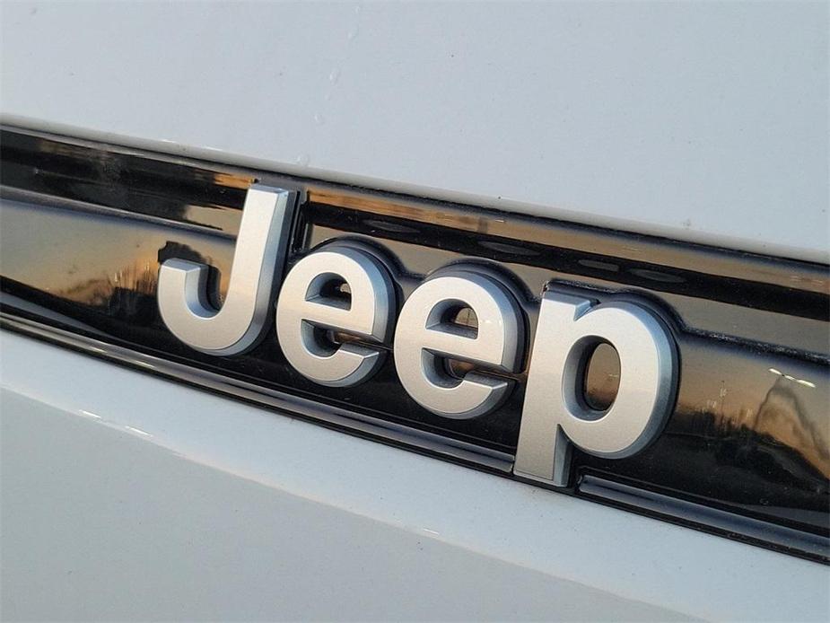 new 2025 Jeep Grand Cherokee car, priced at $41,970