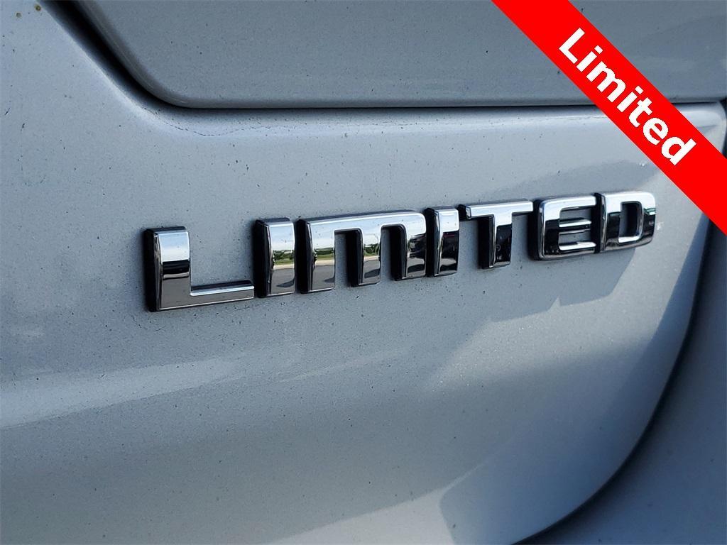 used 2022 Jeep Grand Cherokee car, priced at $33,977