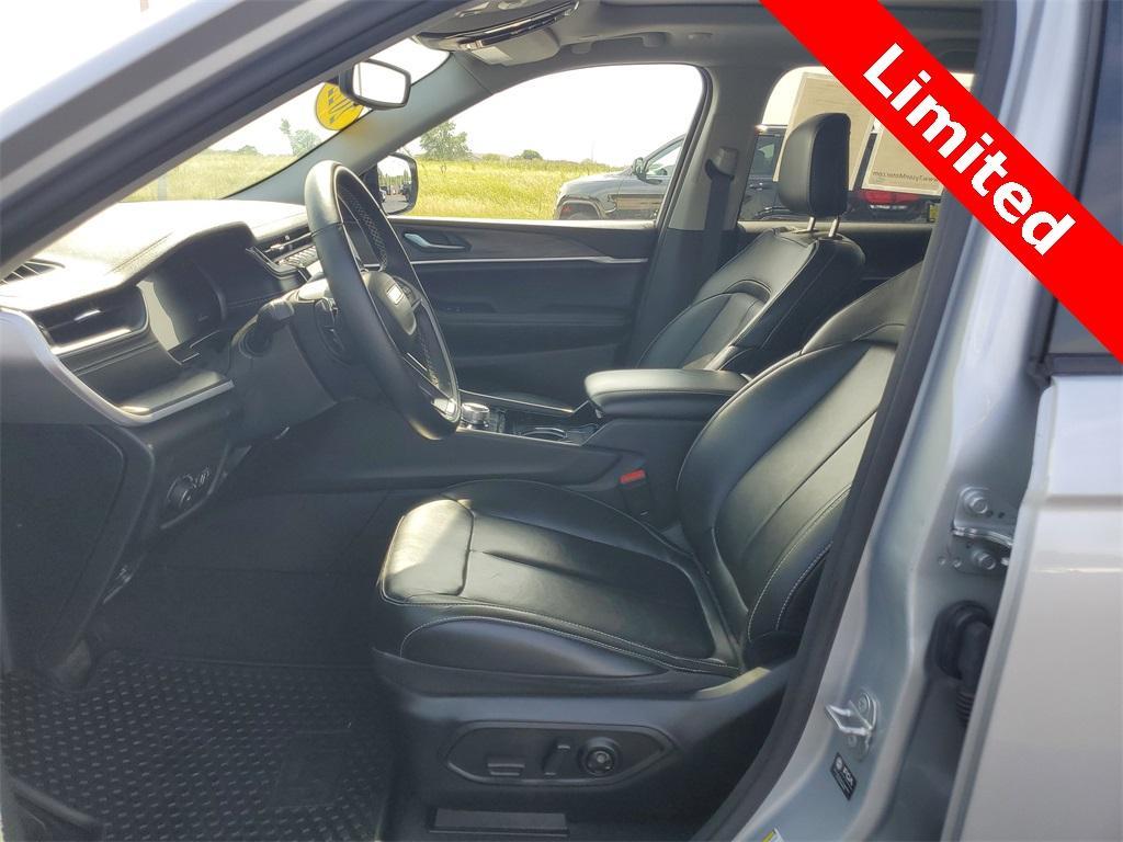 used 2022 Jeep Grand Cherokee car, priced at $33,977