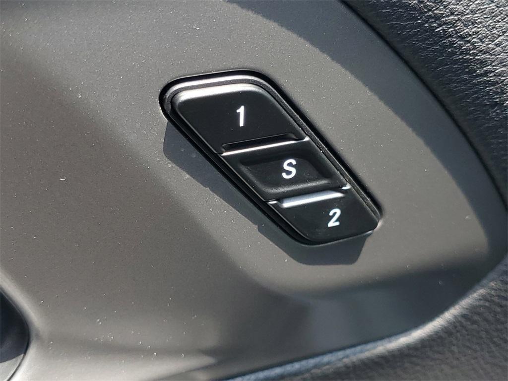 new 2025 Chrysler Pacifica car, priced at $41,768