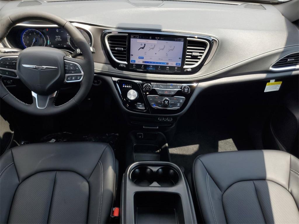 new 2025 Chrysler Pacifica car, priced at $41,768