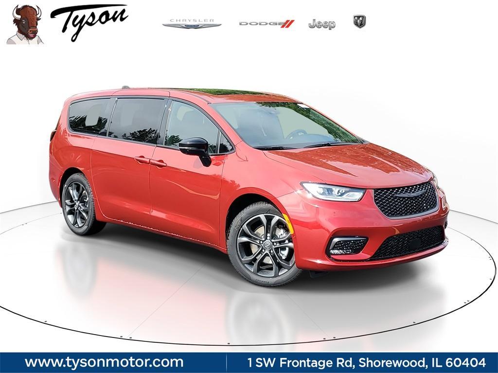 new 2026 Chrysler Pacifica car, priced at $46,002