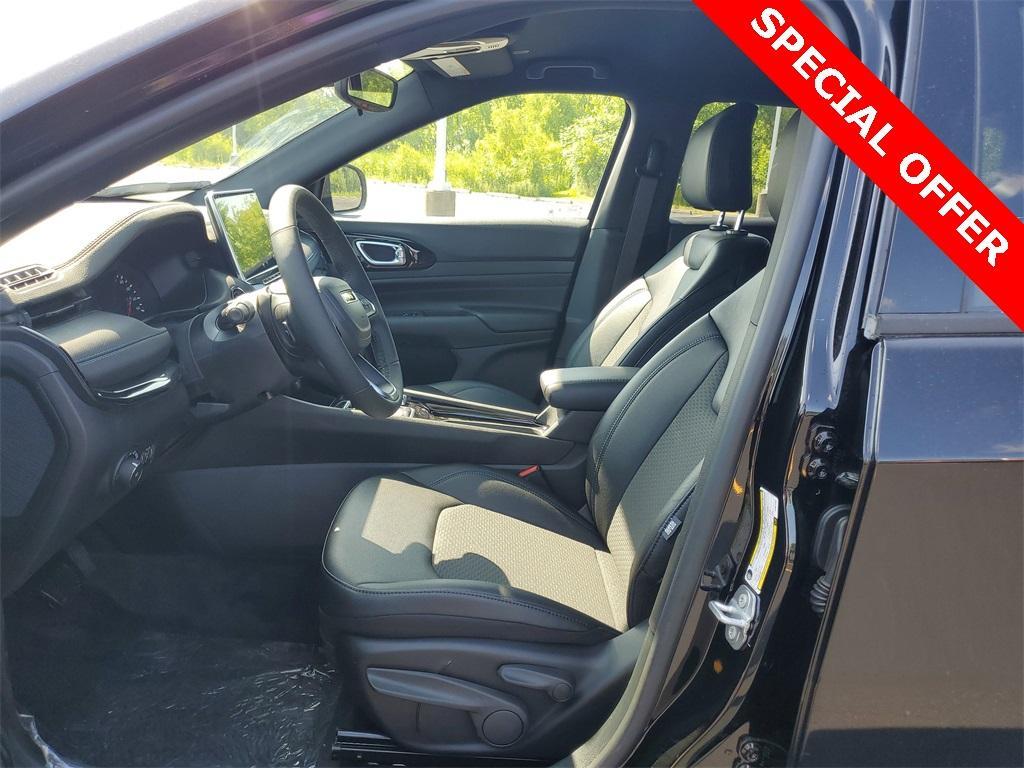 new 2025 Jeep Compass car, priced at $30,755