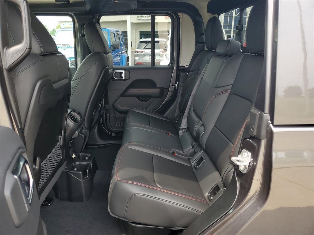 new 2025 Jeep Gladiator car, priced at $50,116